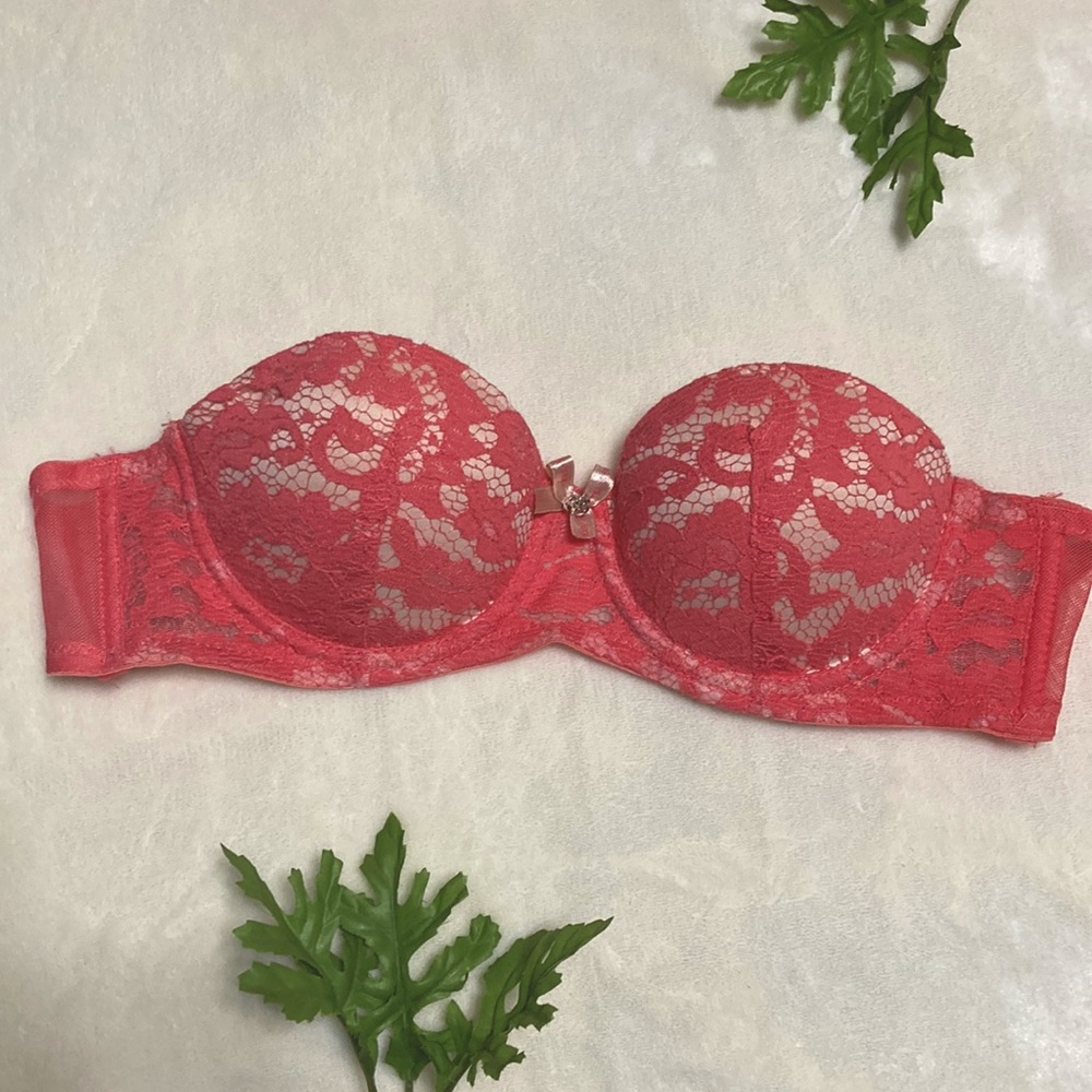 FINAL SALE❗️ Strapless 32B Pink & Cream Push Up Bra - Daisy Fuentes - Used